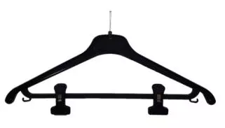 Perchas de plástico 100 % reciclado y reciclable